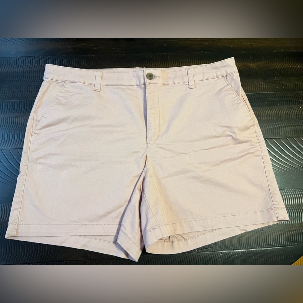 Sz 16  a new day stretch Pink chino shorts